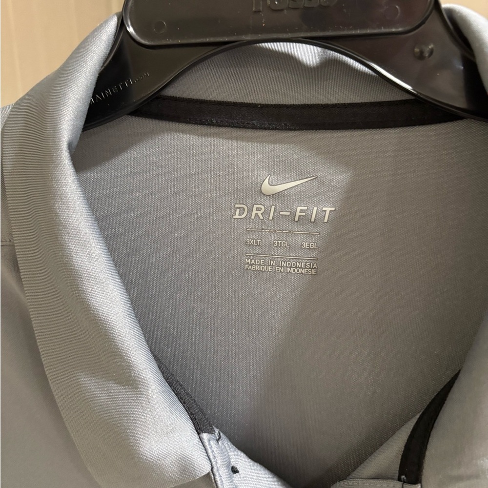 Nike grey Dri-Fit polo shirt size 3XLT. Short sleeve. Embroidered swoosh. - Picture 5 of 14